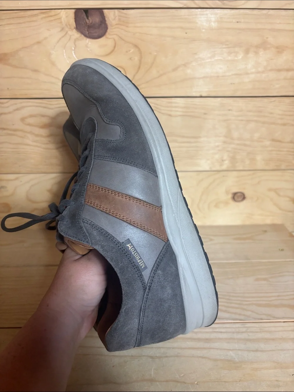 Mephisto Mens leather sneakers size 12